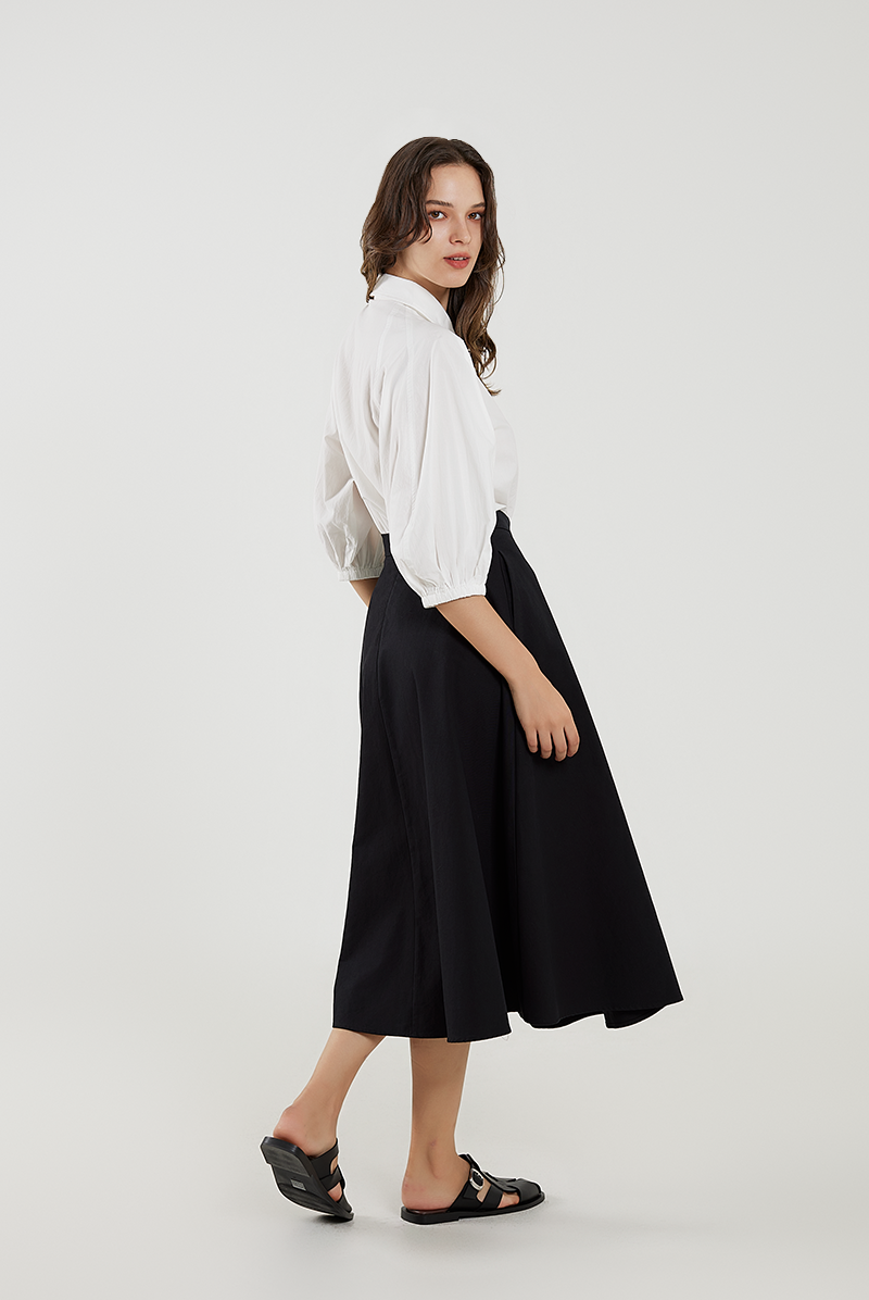 Classic Round Midi Skirt in Black