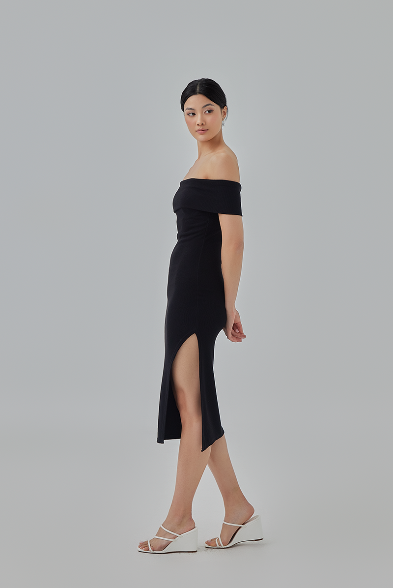 Mei Off-Shoulder Bodycon Dress in Black