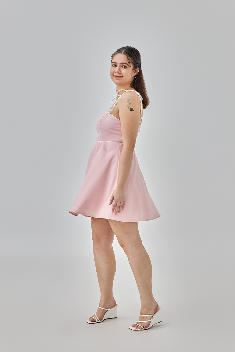 Ayleen Contrast Binding Skater Dress in Pink