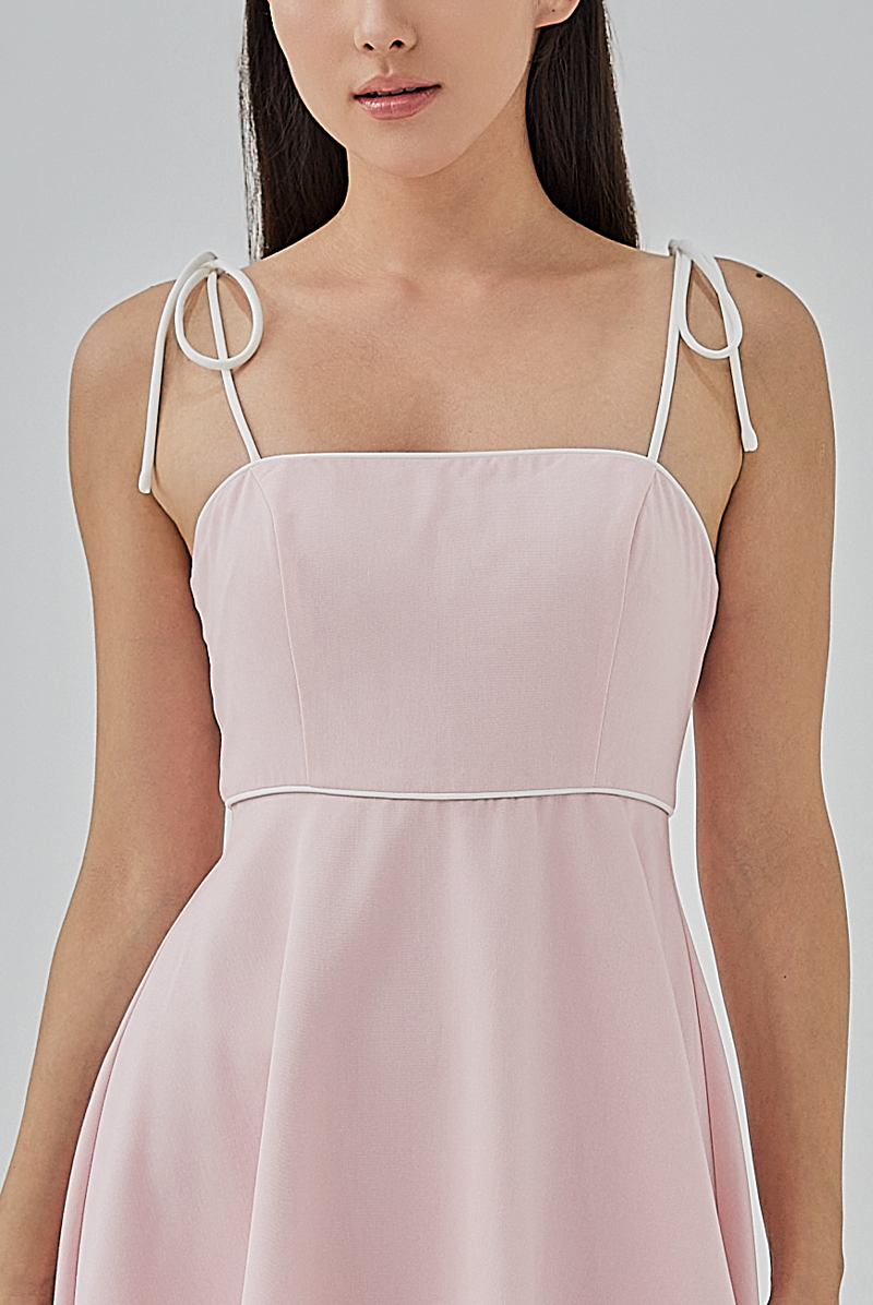 Ayleen Contrast Binding Skater Dress in Pink