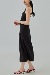 Auriellia Slanted Neckline Midi Dress