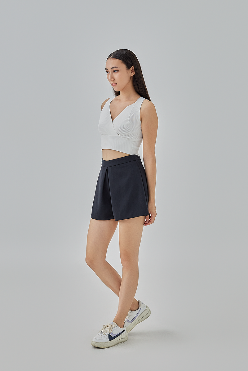 Maisie Kick Pleat Shorts in Dark Grey